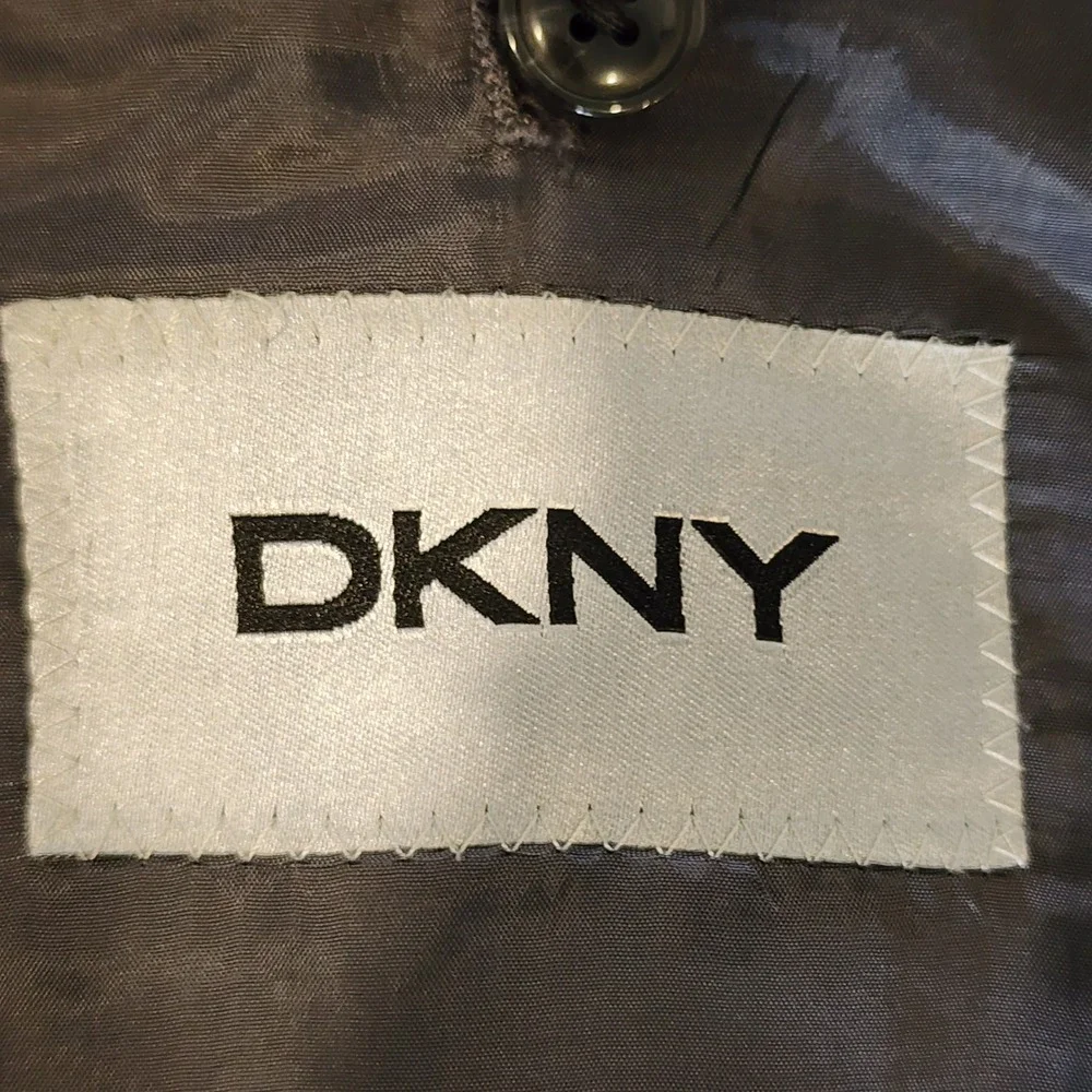 Dkny single blazer quickly